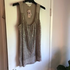 Seeveless blouse with embellished beadwork